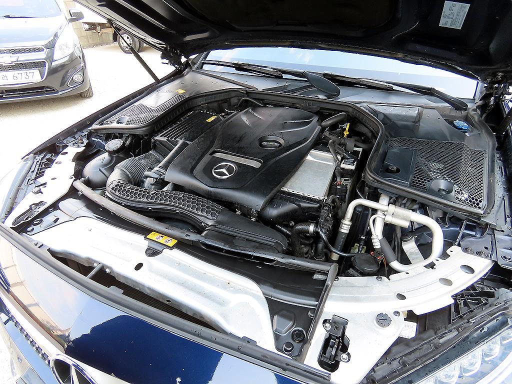 Mercedes Benz C Class 2016 Azul - Importación desde Corea - HF Imports Iquique - Foto 19