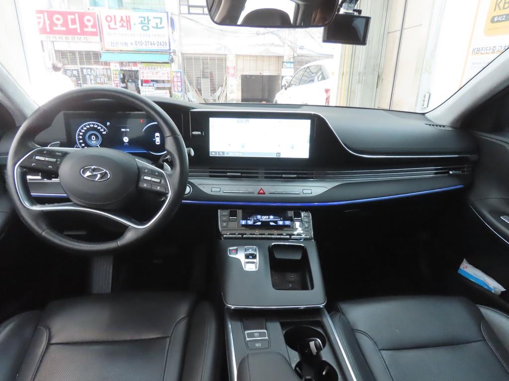 HYUNDAI Grandeur - Vista 7