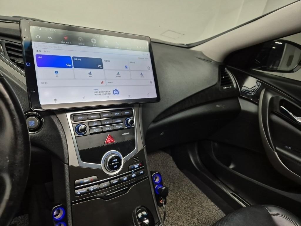 HYUNDAI Grandeur - Vista 10