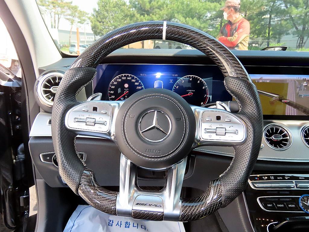 Mercedes Benz E class - Vista 8