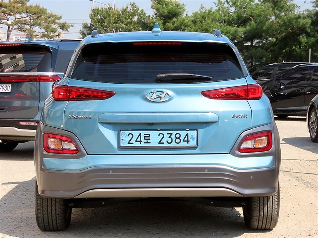 HYUNDAI Kona - Vista 4