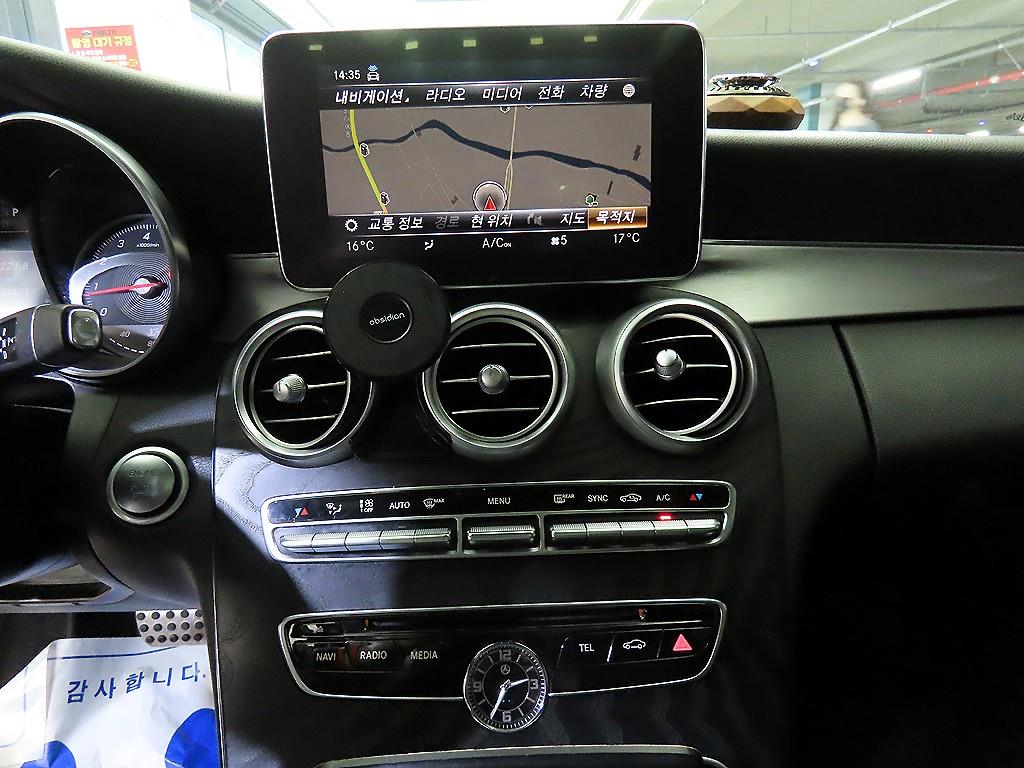 Mercedes Benz C Class - Vista 11