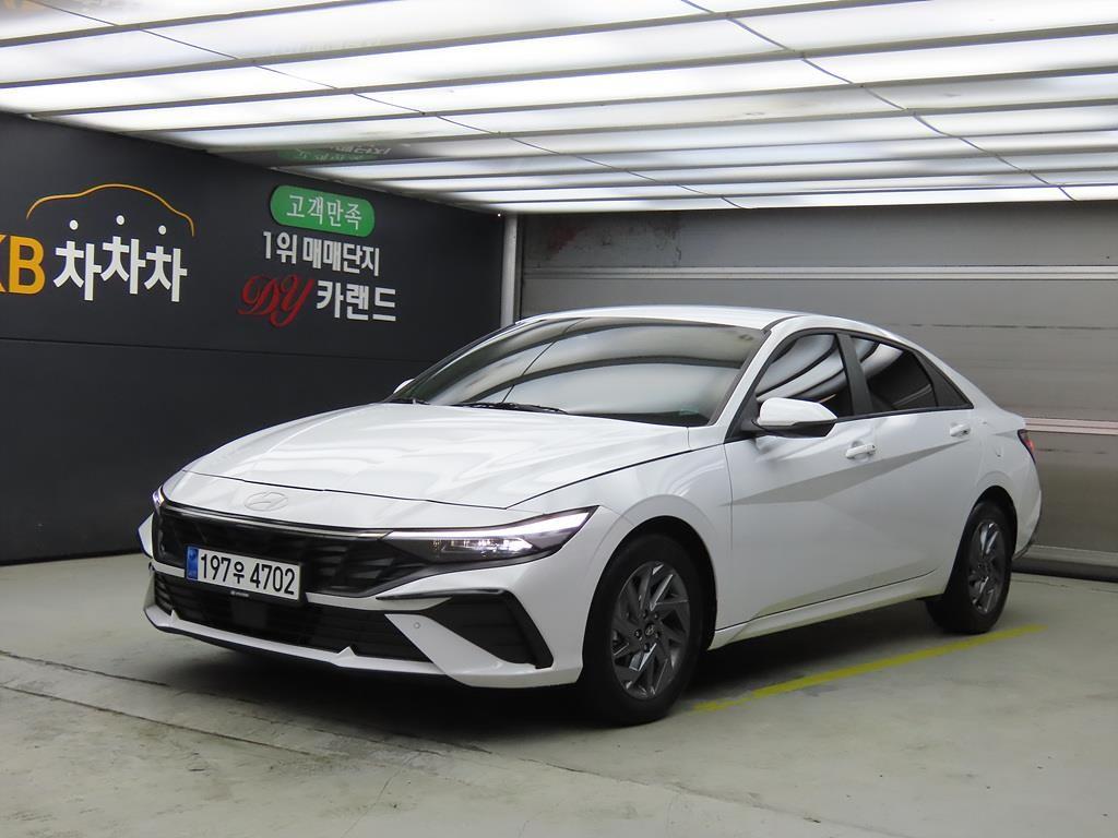 HYUNDAI Avante - Vista 2