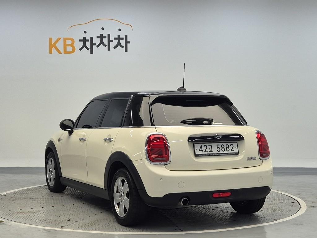 Mini Cooper - Vista 2