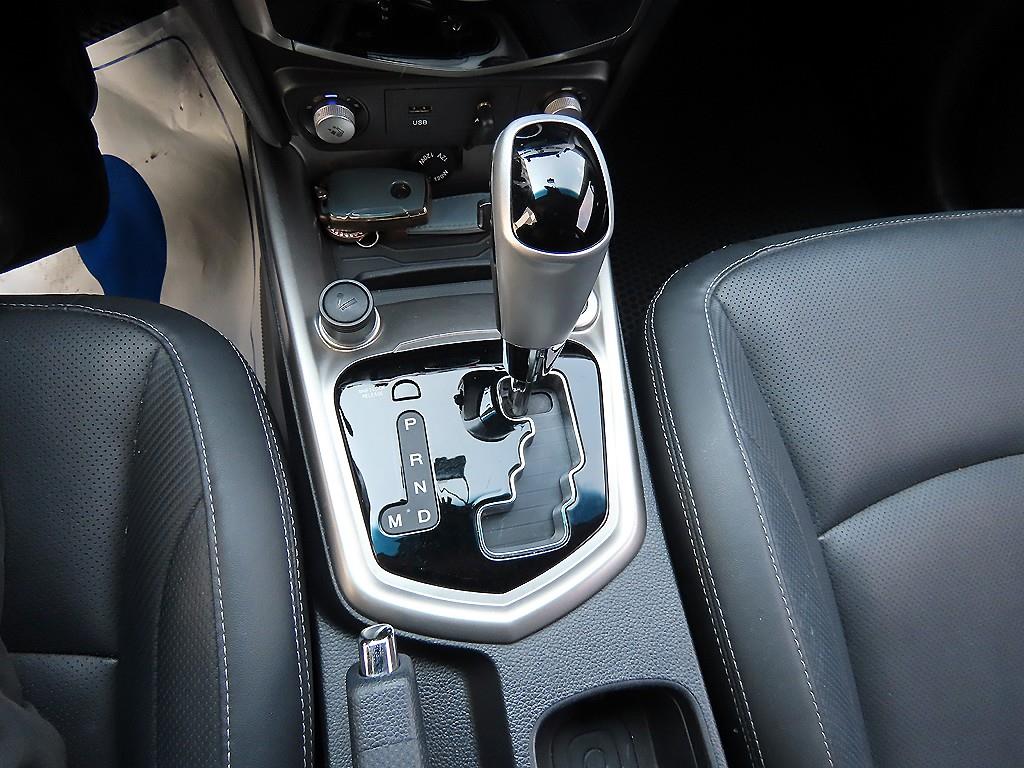 Ssangyong Tivoli - Vista 10