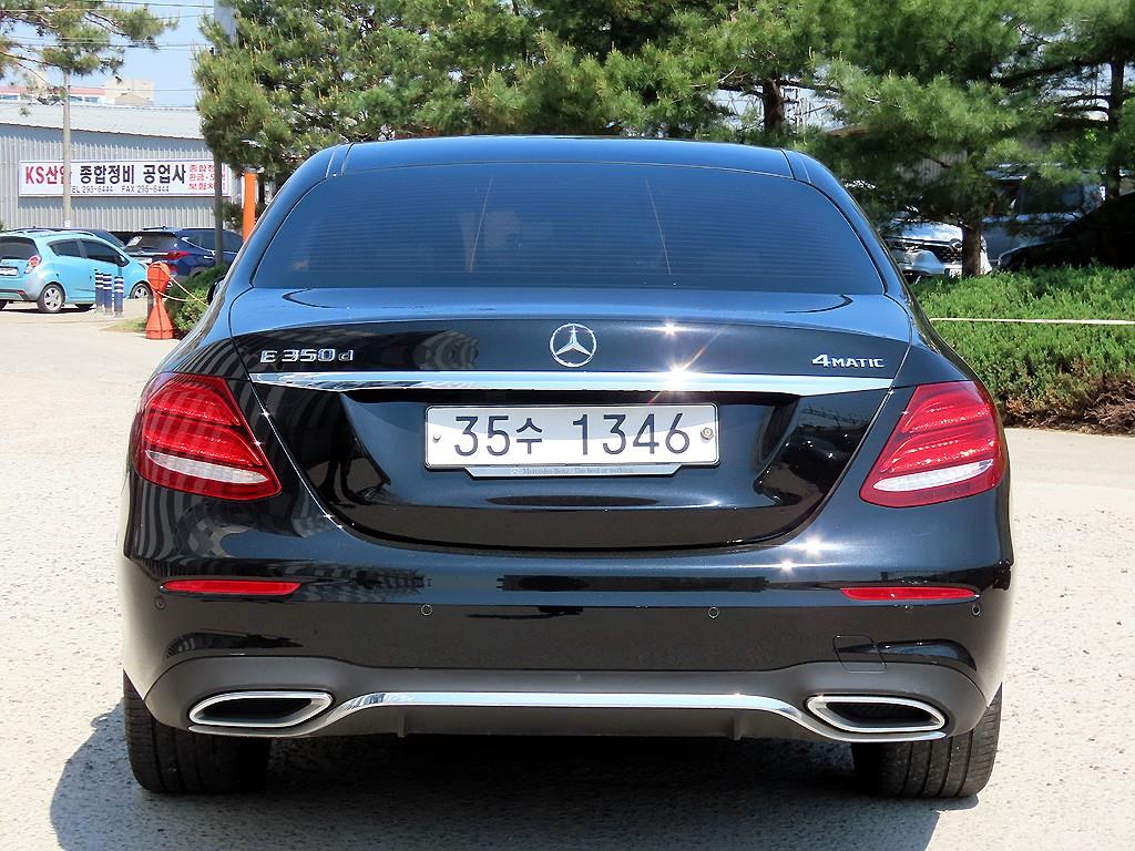 Mercedes Benz E class - Vista 4