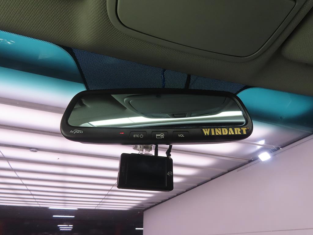 HYUNDAI Genesis - Vista 11