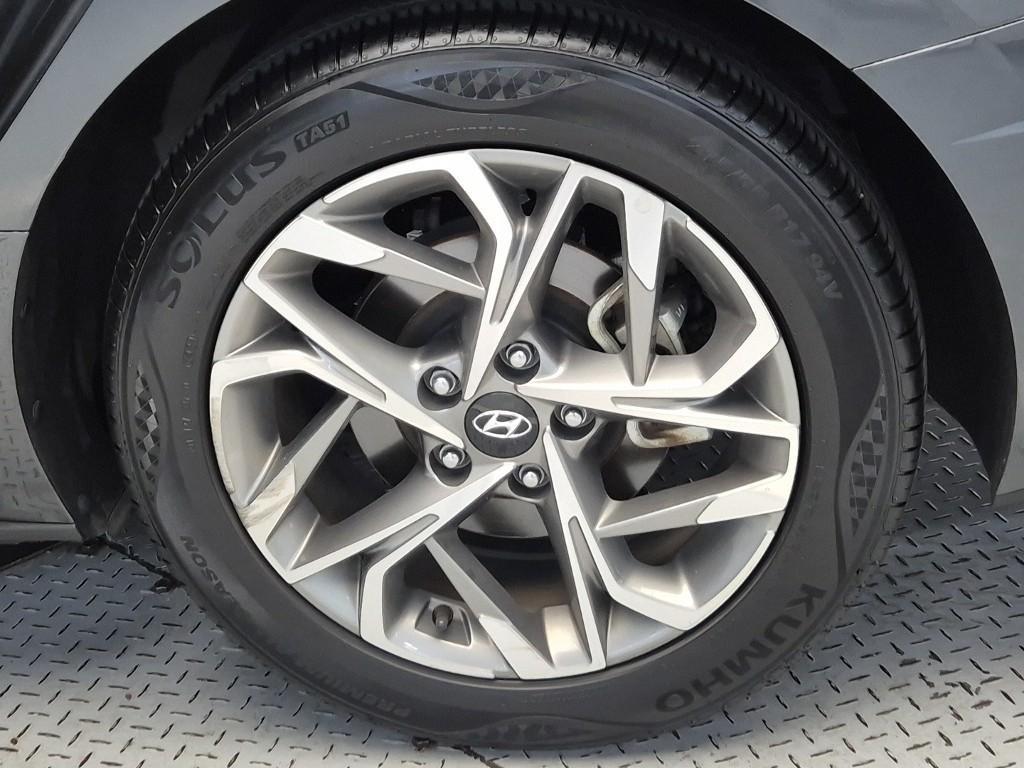 HYUNDAI Sonata - Vista 11