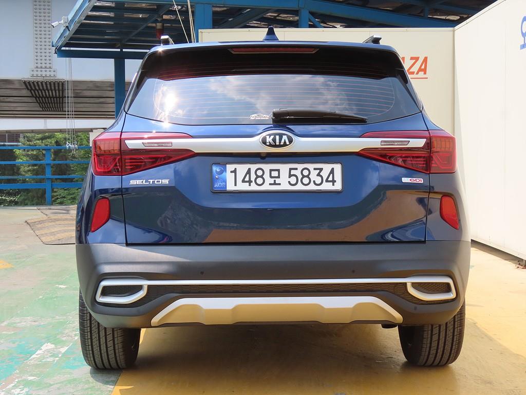 KIA Seltos - Vista 4