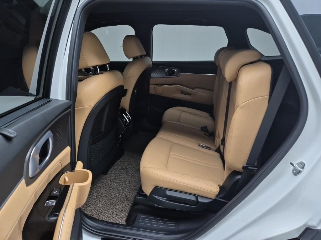 KIA Sorento - Vista 12