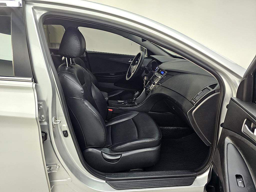 HYUNDAI Sonata - Vista 11