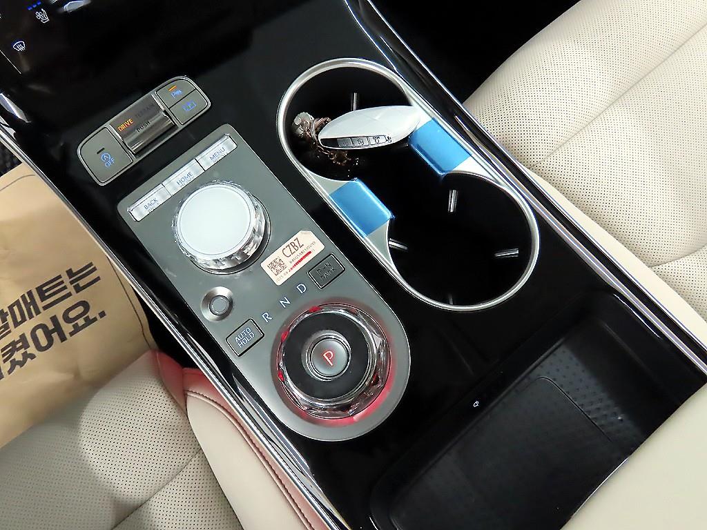 Genesis GV70 - Vista 10