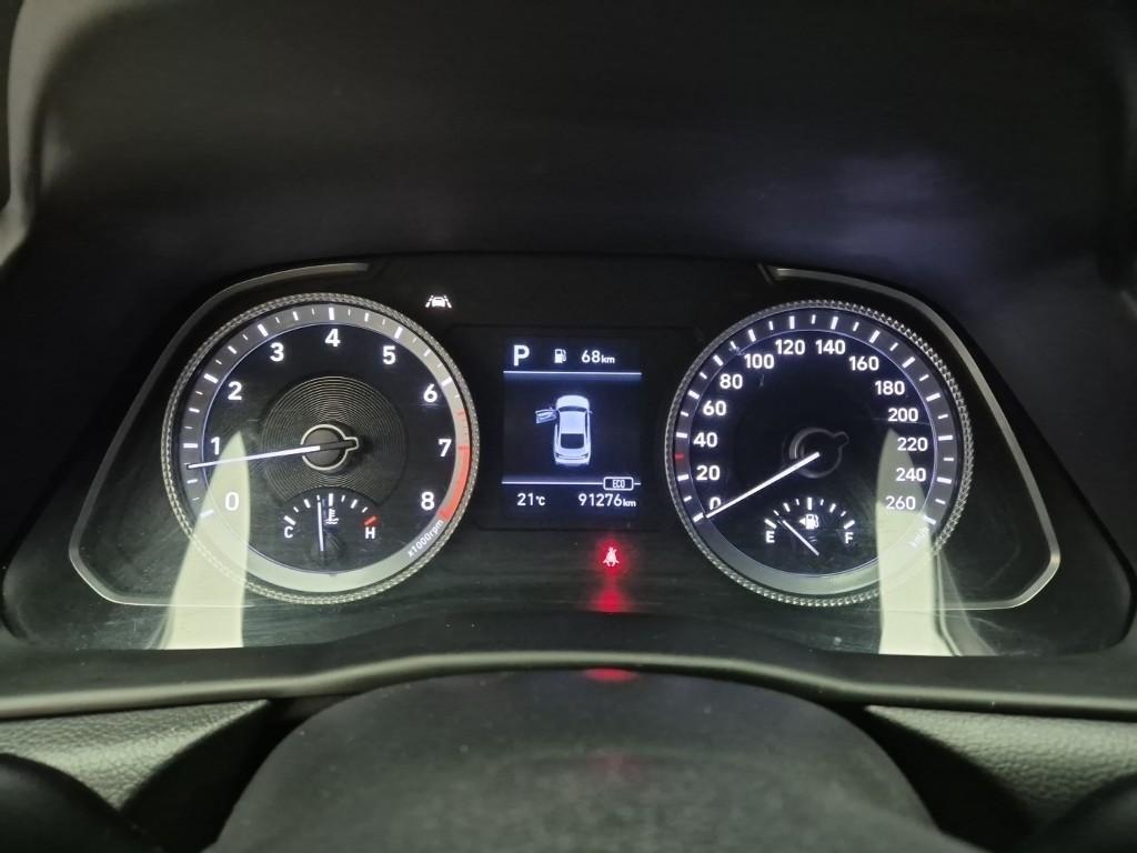 HYUNDAI Sonata - Vista 6