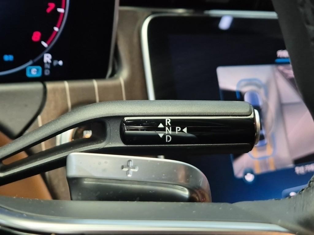 Mercedes Benz E class - Vista 8
