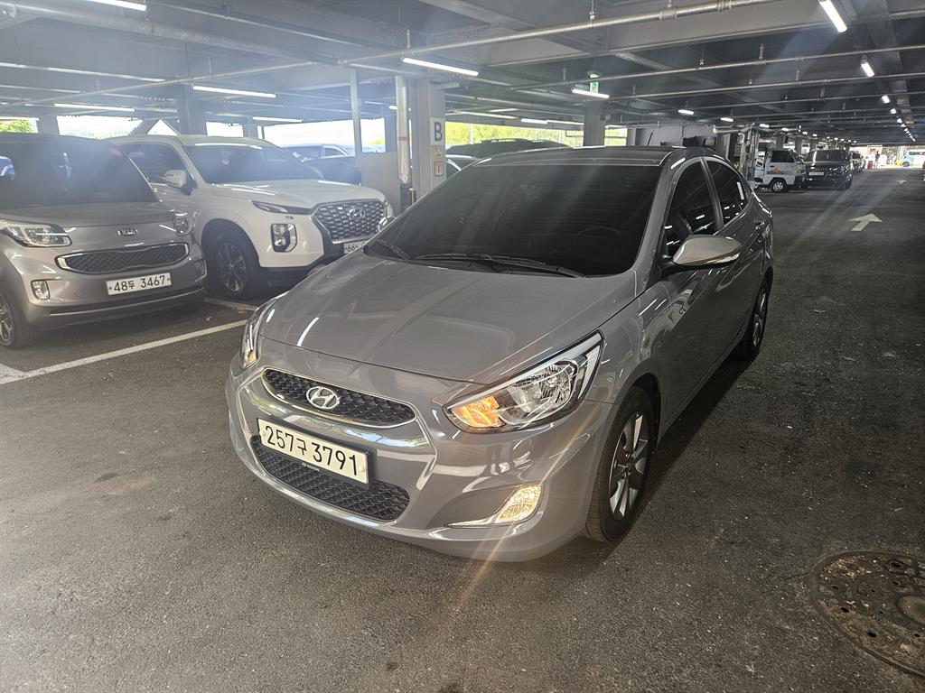 HYUNDAI Accent 2019 Gris - Importación desde Corea - HF Imports Iquique - Foto 1