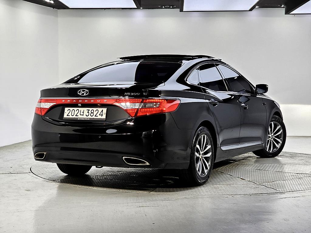 HYUNDAI Grandeur - Vista 4