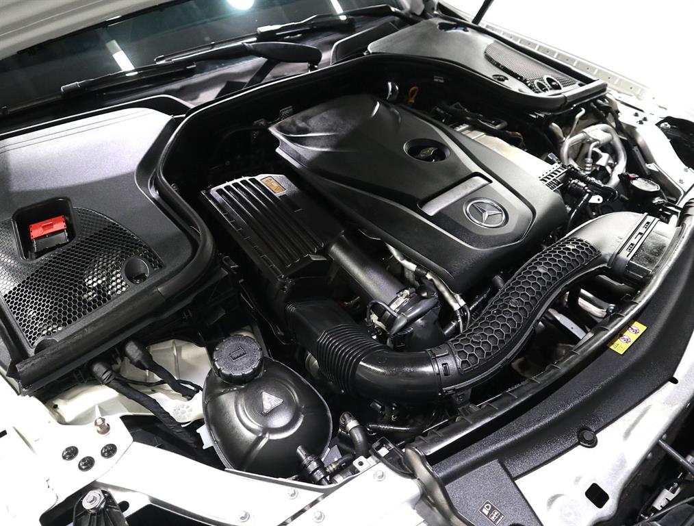 Mercedes Benz E class - Vista 6