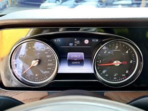 Mercedes Benz E class - Vista 12