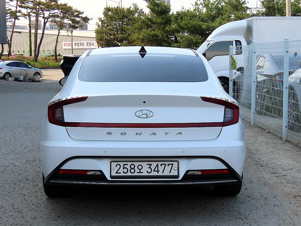 HYUNDAI Sonata - Vista 4