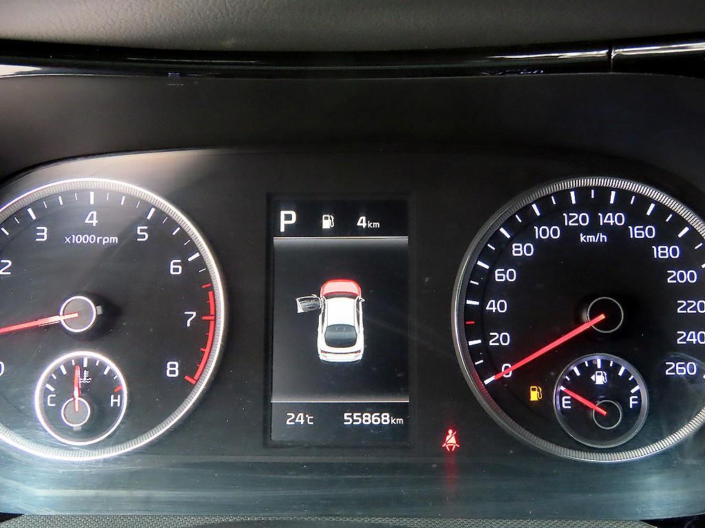 KIA K5 - Vista 9