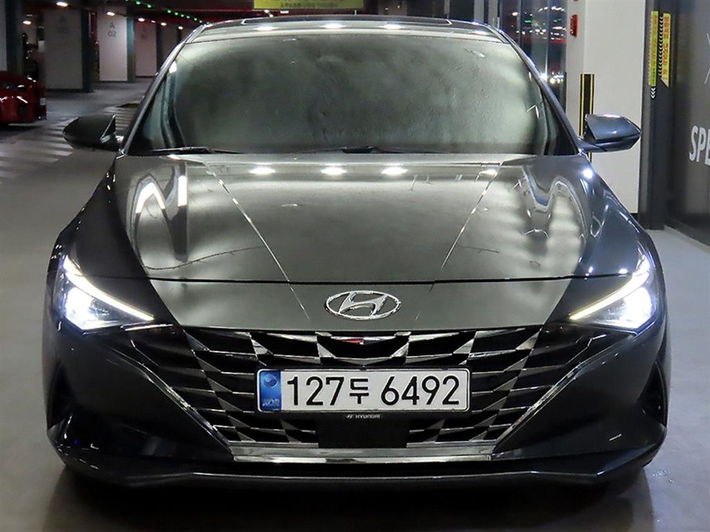 HYUNDAI Avante - Vista 2