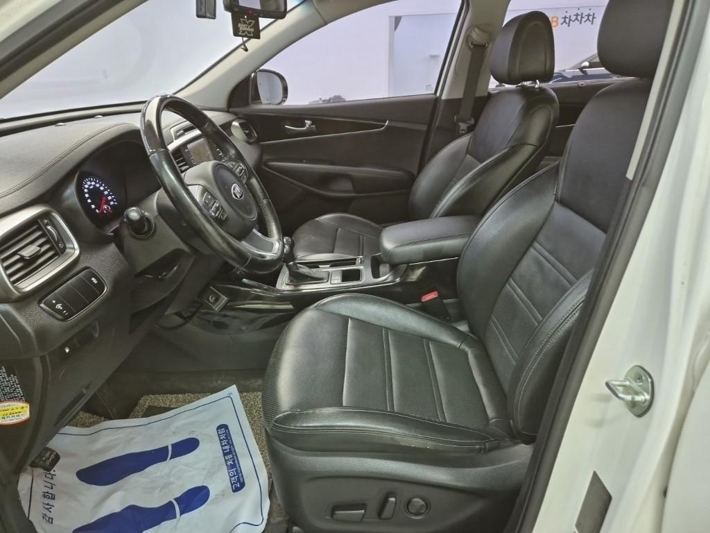 KIA Sorento - Vista 11