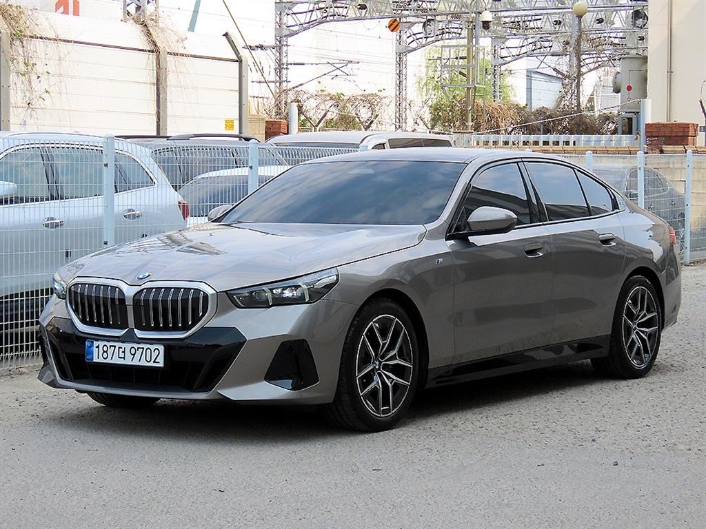 BMW 5 Series - Vista 2