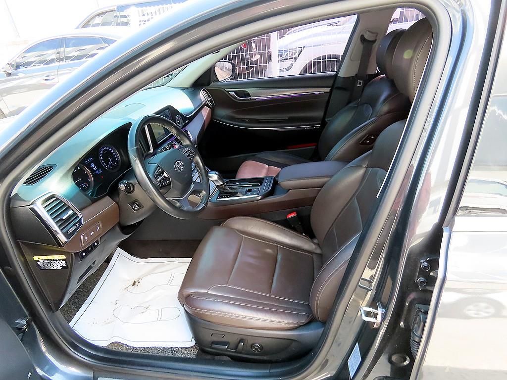 HYUNDAI Grandeur - Vista 5
