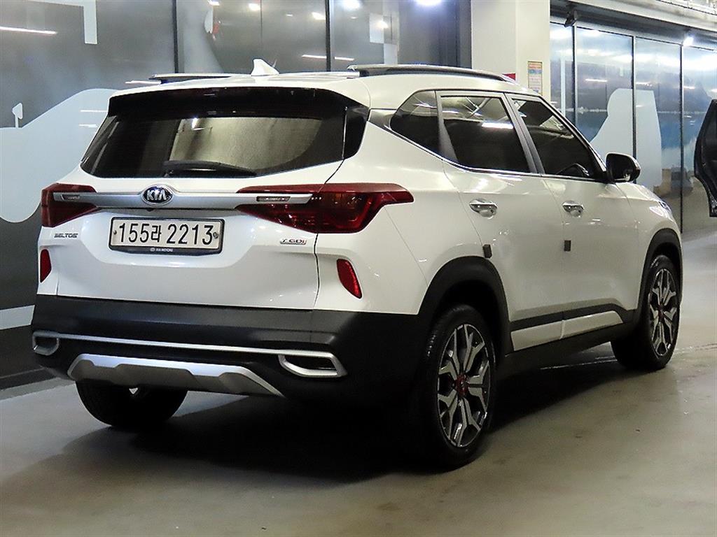 KIA Seltos - Vista 4
