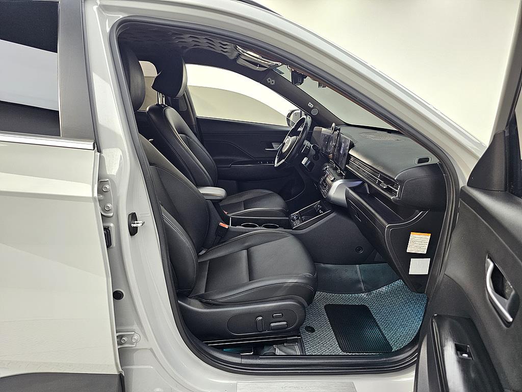 HYUNDAI Kona - Vista 11