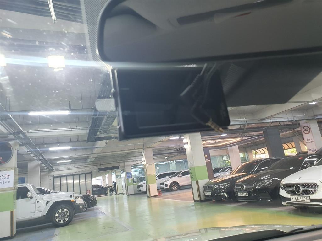 HYUNDAI Casper - Vista 10