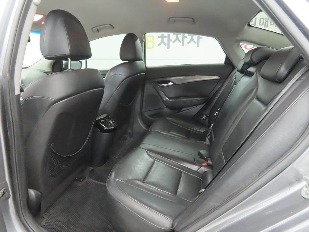 HYUNDAI i40 - Vista 6