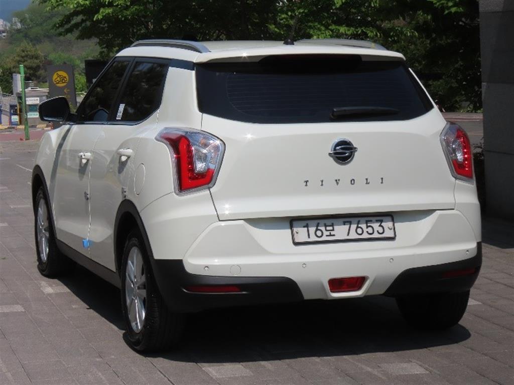 Ssangyong Tivoli - Vista 7