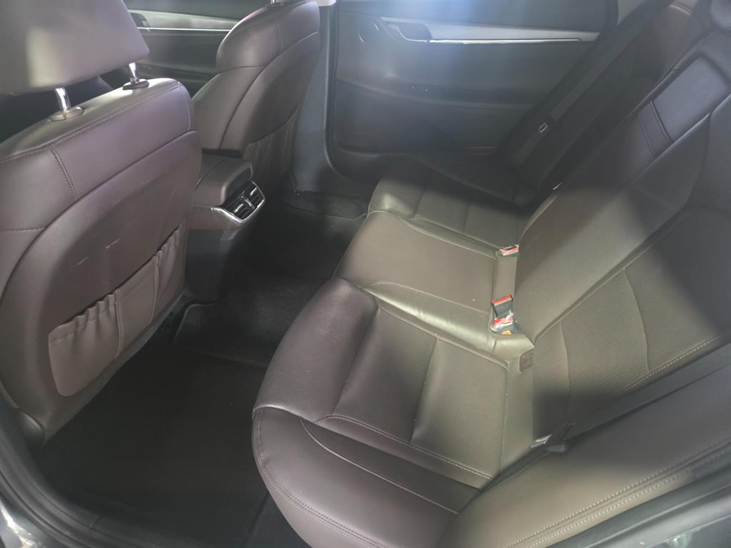 HYUNDAI Grandeur - Vista 5