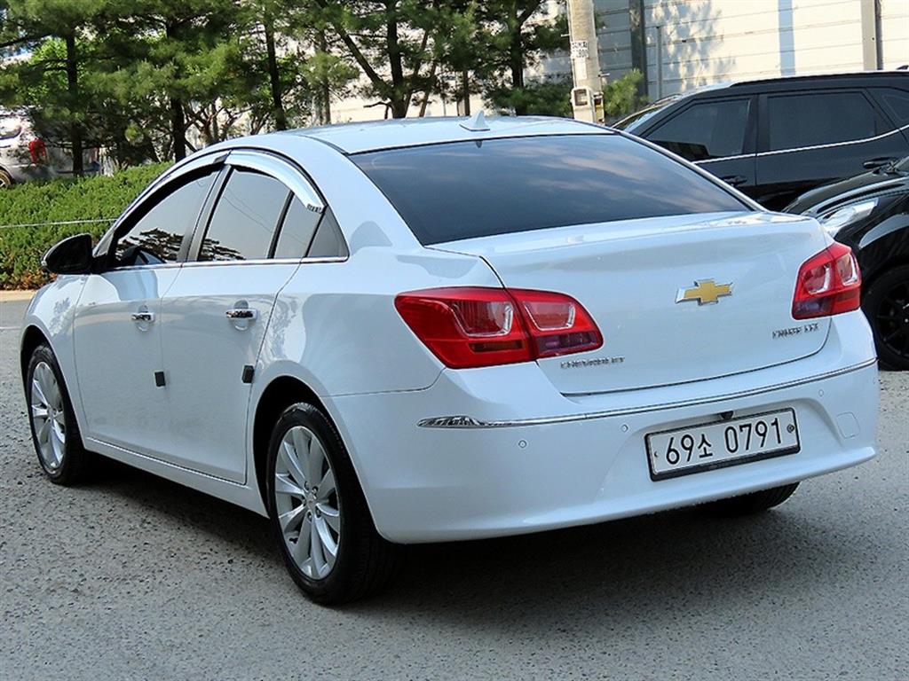 Chevrolet Cruise - Vista 3