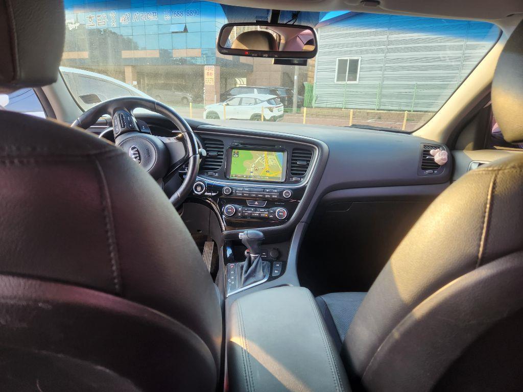 KIA K5 - Vista 9