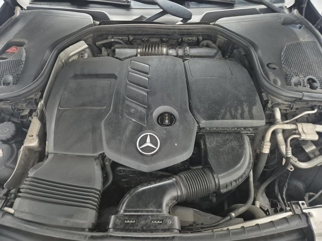 Mercedes Benz E class - Vista 5