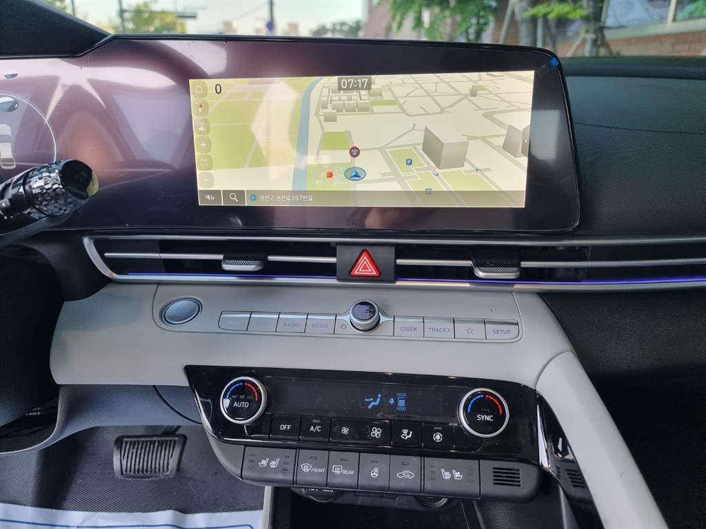 HYUNDAI Avante - Vista 7