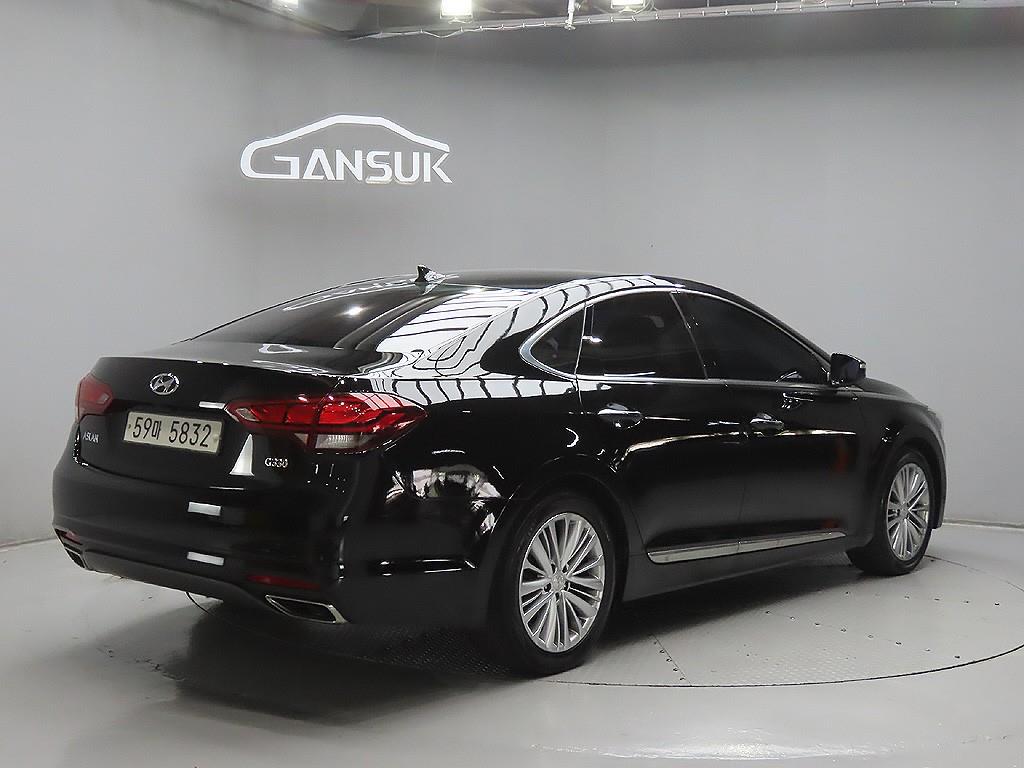 HYUNDAI Aslan - Vista 7