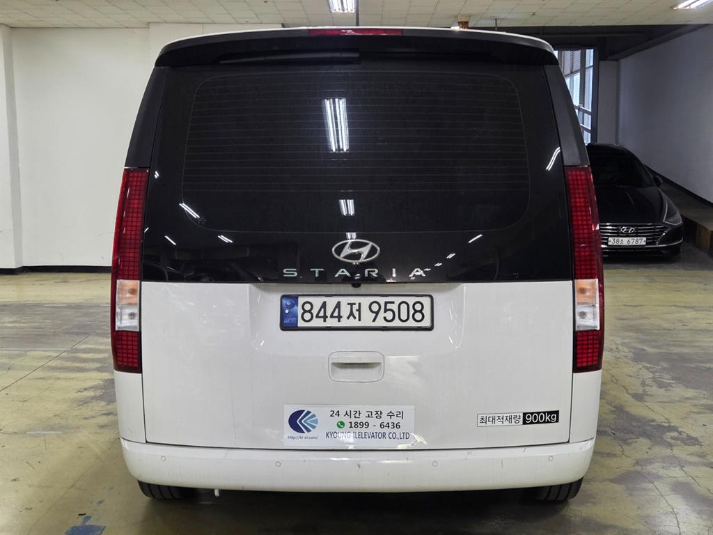 HYUNDAI Staria - Vista 4