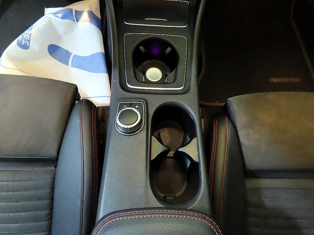 Mercedes Benz CLA Class - Vista 12