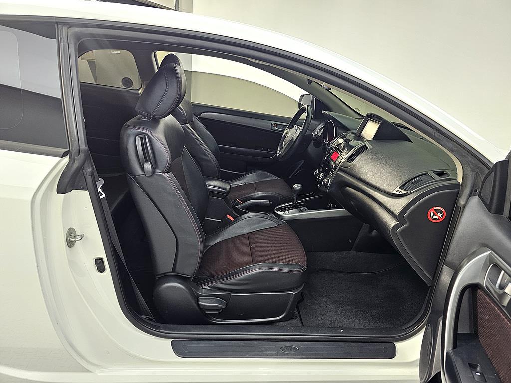 KIA Forte - Vista 5