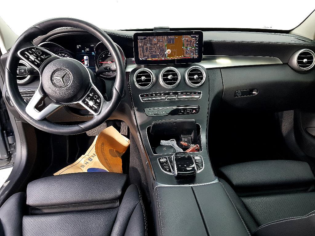 Mercedes Benz C Class - Vista 5