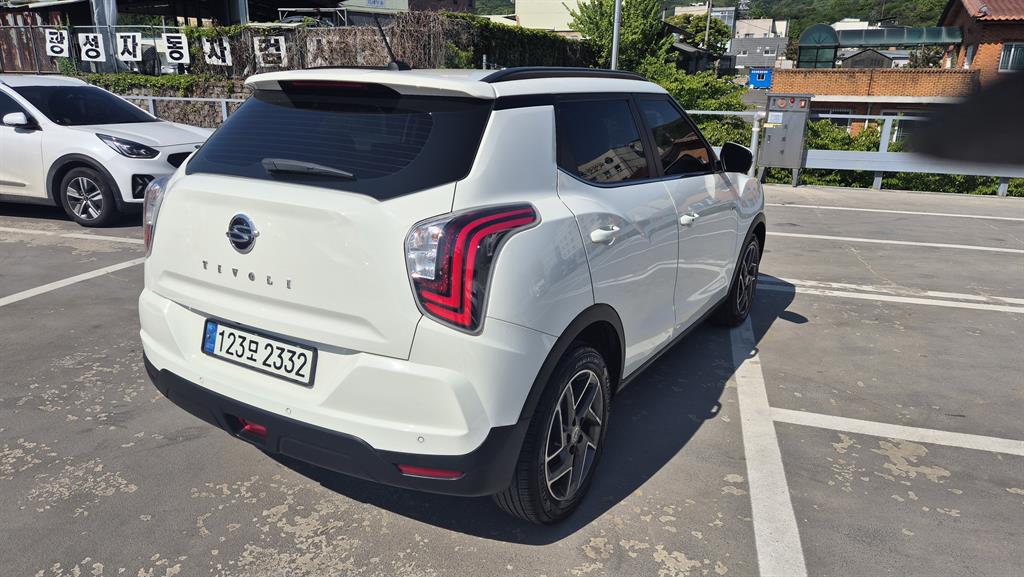Ssangyong Tivoli - Vista 2