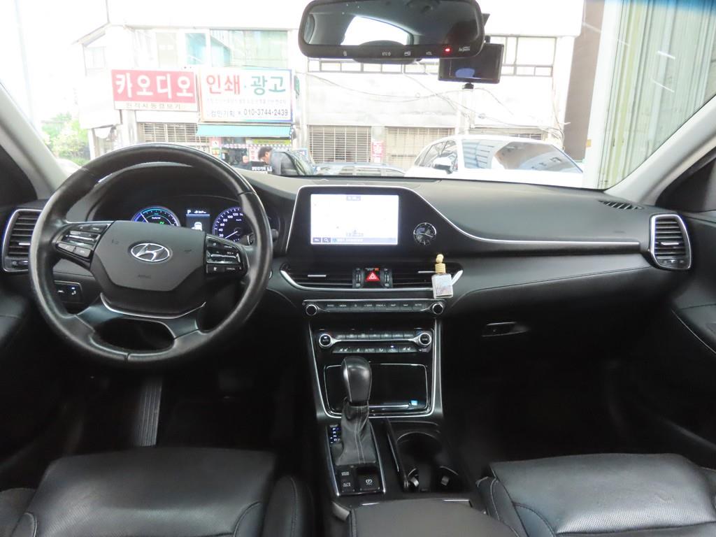 HYUNDAI Grandeur - Vista 7