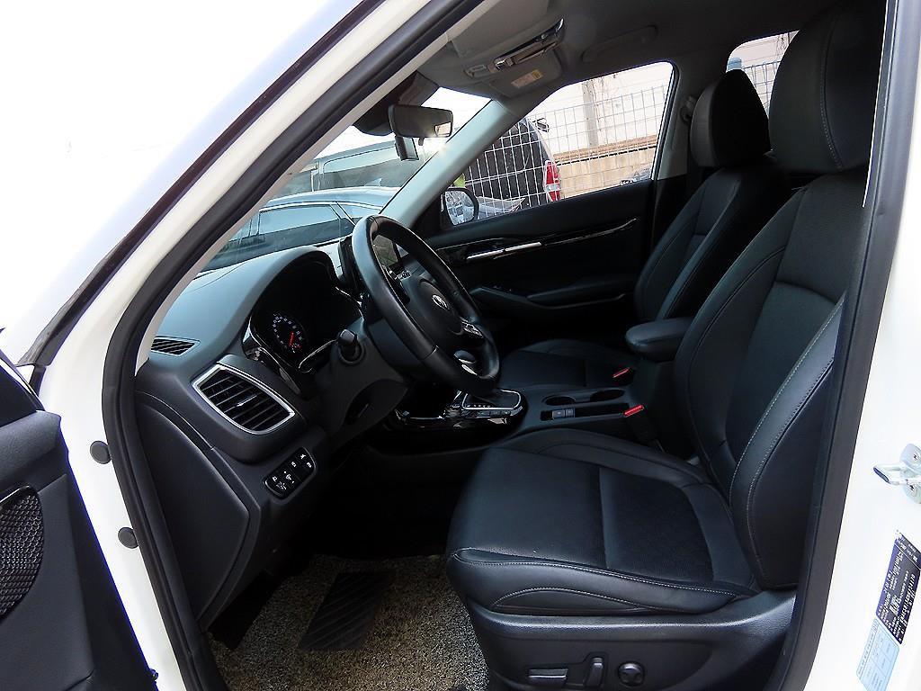 KIA Seltos - Vista 5