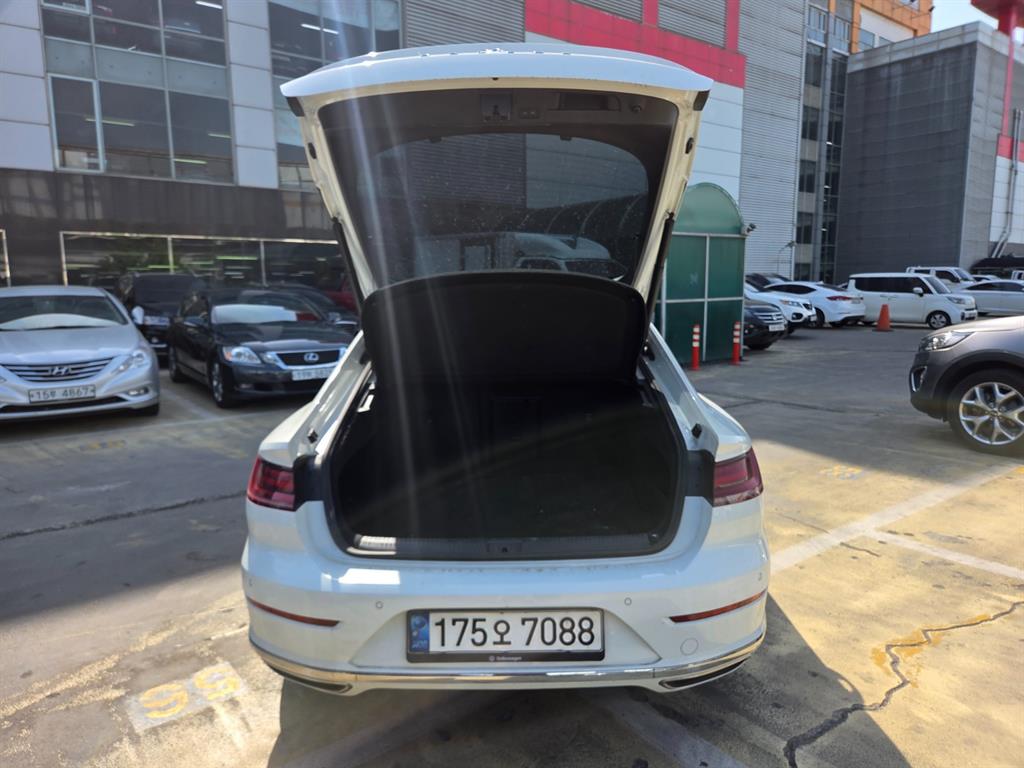 Volkswagen Arteon 2020 Blanco - Importación desde Corea - HF Imports Iquique - Foto 19