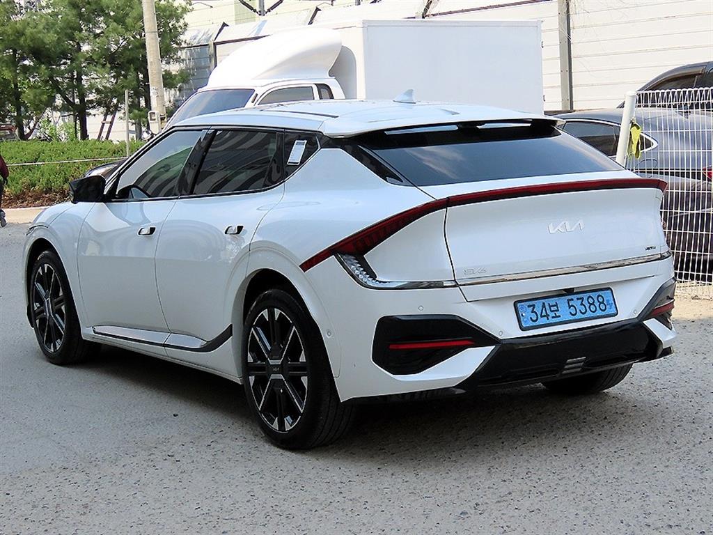 KIA EV6 - Vista 3