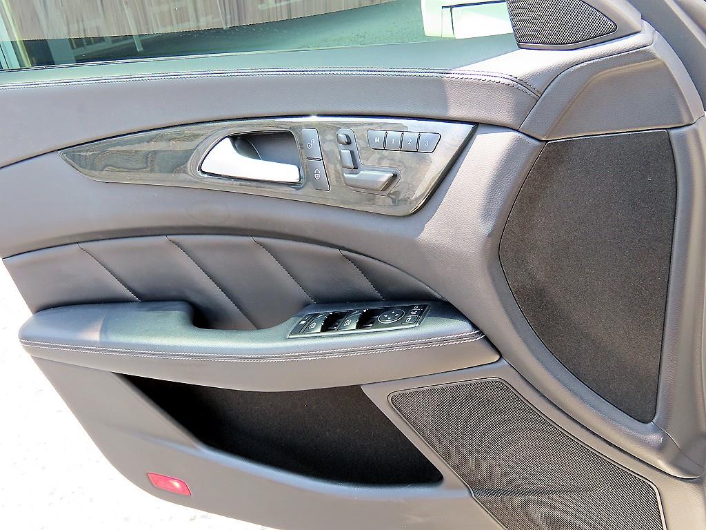 Mercedes Benz CLS Class - Vista 11