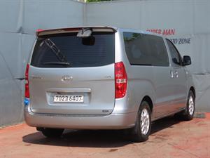 HYUNDAI Starex - Vista 6